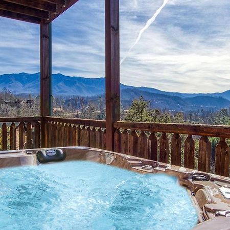 Lazy Bear Lodge, Hot Tub, Resort Pool, Wifi, 1089 Free Tickets Each Paid Day, Dollywood And More Gatlinburg Exterior foto