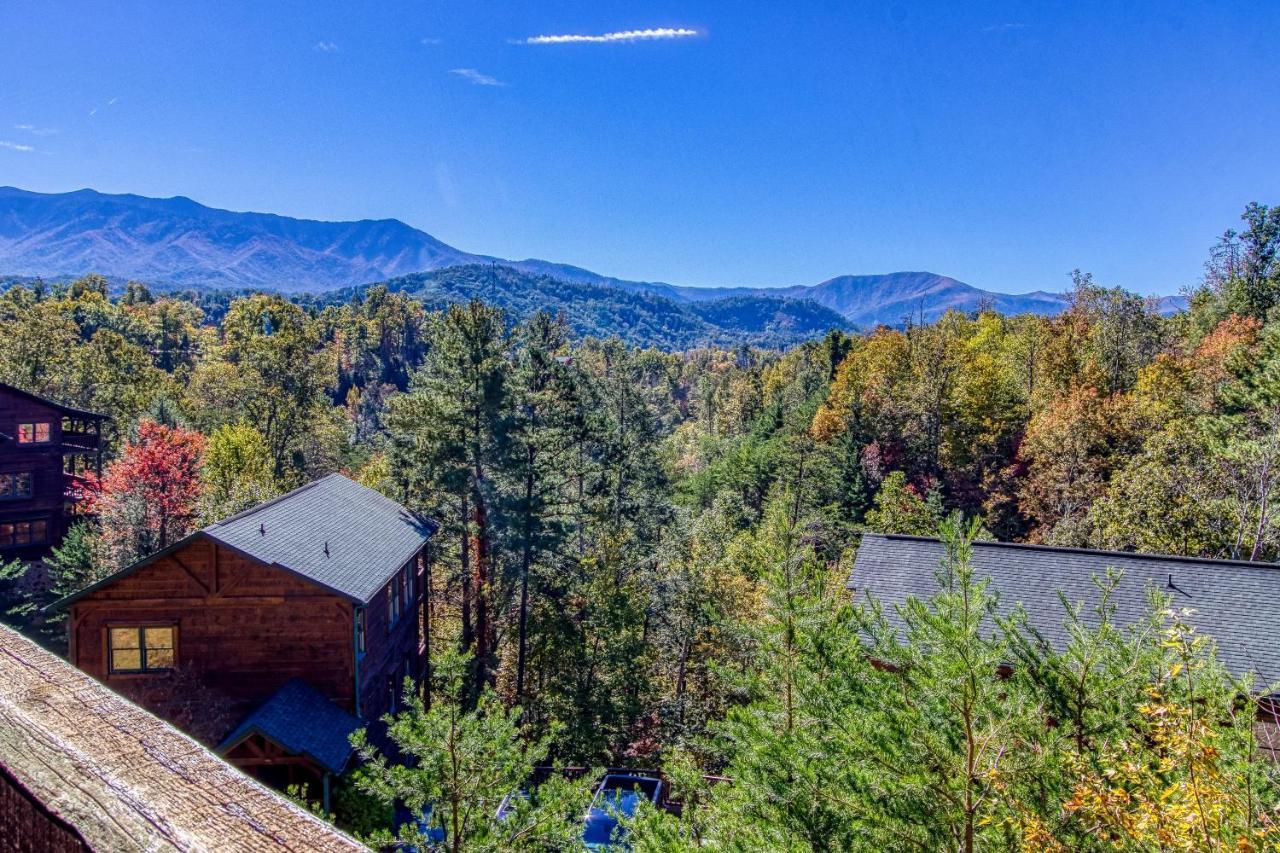 Lazy Bear Lodge, Hot Tub, Resort Pool, Wifi, 1089 Free Tickets Each Paid Day, Dollywood And More Gatlinburg Exterior foto