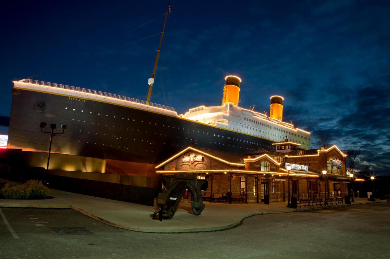 Lazy Bear Lodge, Hot Tub, Resort Pool, Wifi, 1089 Free Tickets Each Paid Day, Dollywood And More Gatlinburg Exterior foto